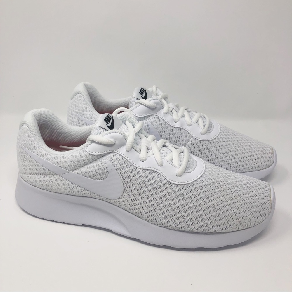 New Nike Tanjun women’s size 11